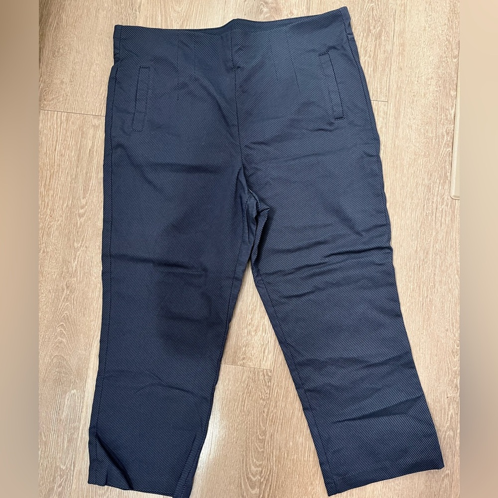 Maurices Pull-on Stretch Capris NWOT